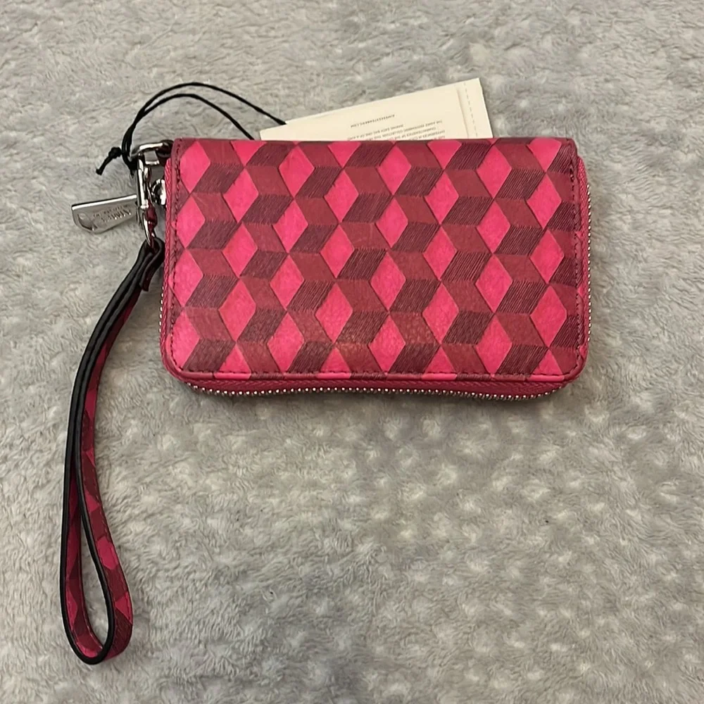 Aimee Kestenberg Two Tone Pink Wristlet New with Tags